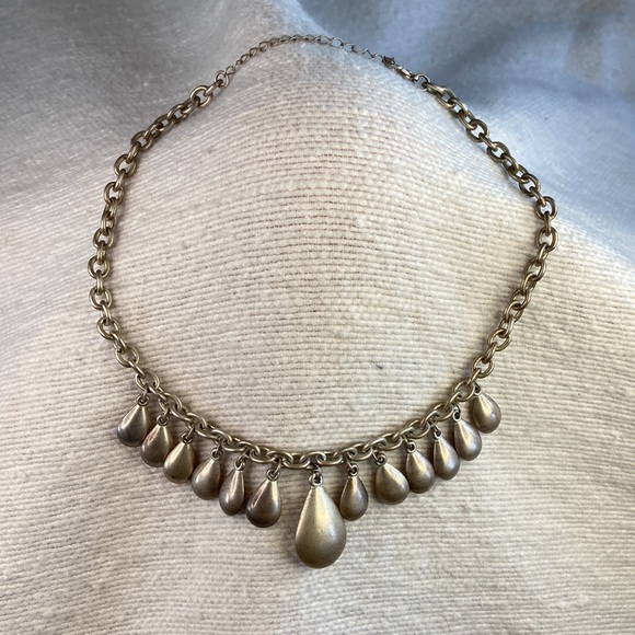18" Silver Teardrop Chain Necklace - Picture 2 of 3